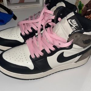 JORDAN 1 MOCHAS